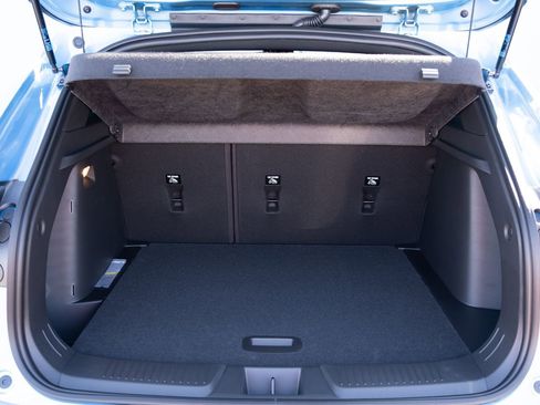 New 2026 Chevrolet Trax RS w/ Sunroof Package FWD image 22