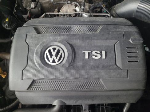 Used 2021 Volkswagen Atlas Cross Sport SE FWD image 30
