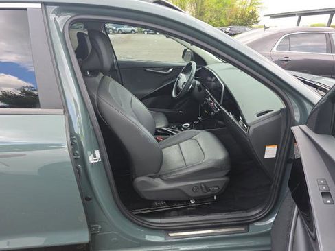 Used 2023 Kia Niro Wave FWD image 11