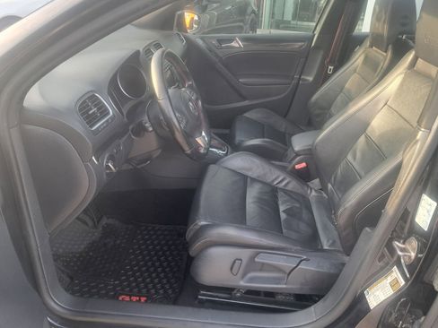 Used 2013 Volkswagen Golf 4-Door FWD image 2