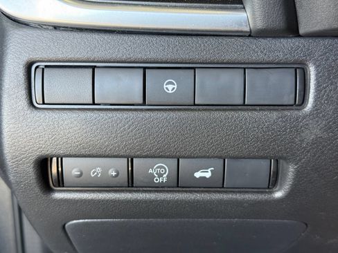 Used 2025 Nissan Rogue SV w/ SV Premium Package AWD/4WD image 36