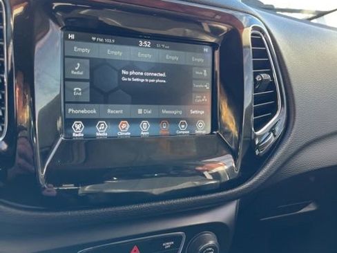 Used 2020 Jeep Compass Latitude image 43