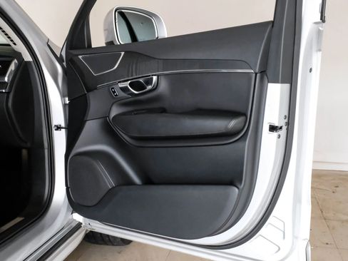 Used 2020 Volvo XC90 T5 Momentum w/ Protection Package Premier FWD image 46