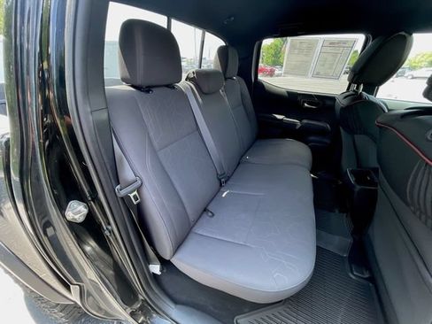 Used 2019 Toyota Tacoma TRD Off-Road AWD/4WD image 25