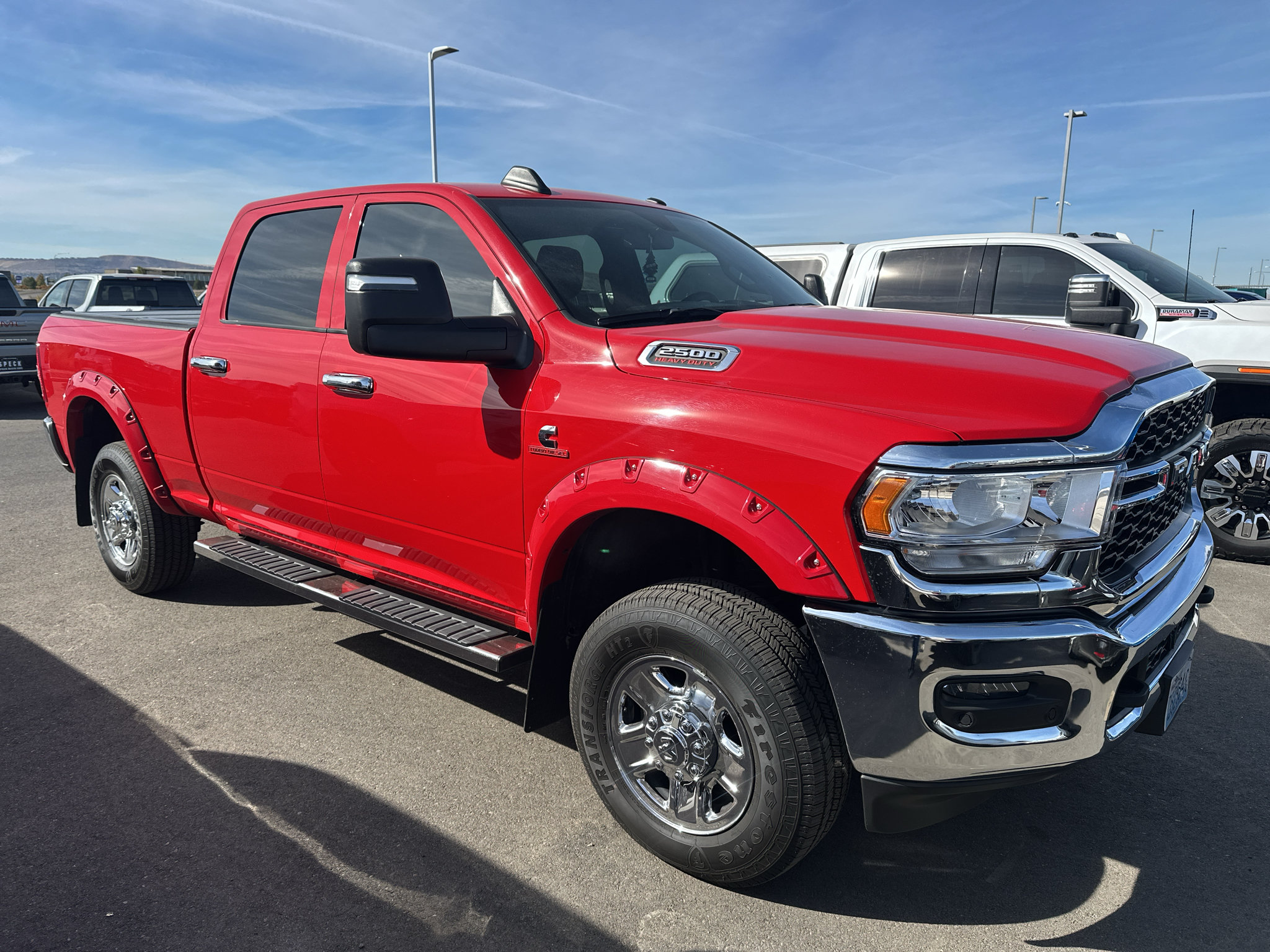 Used 2024 RAM 2500 Tradesman w/ Chrome Appearance Group AWD/4WD image 2