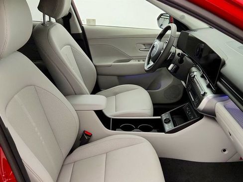 Used 2025 Hyundai Kona Limited AWD/4WD image 24