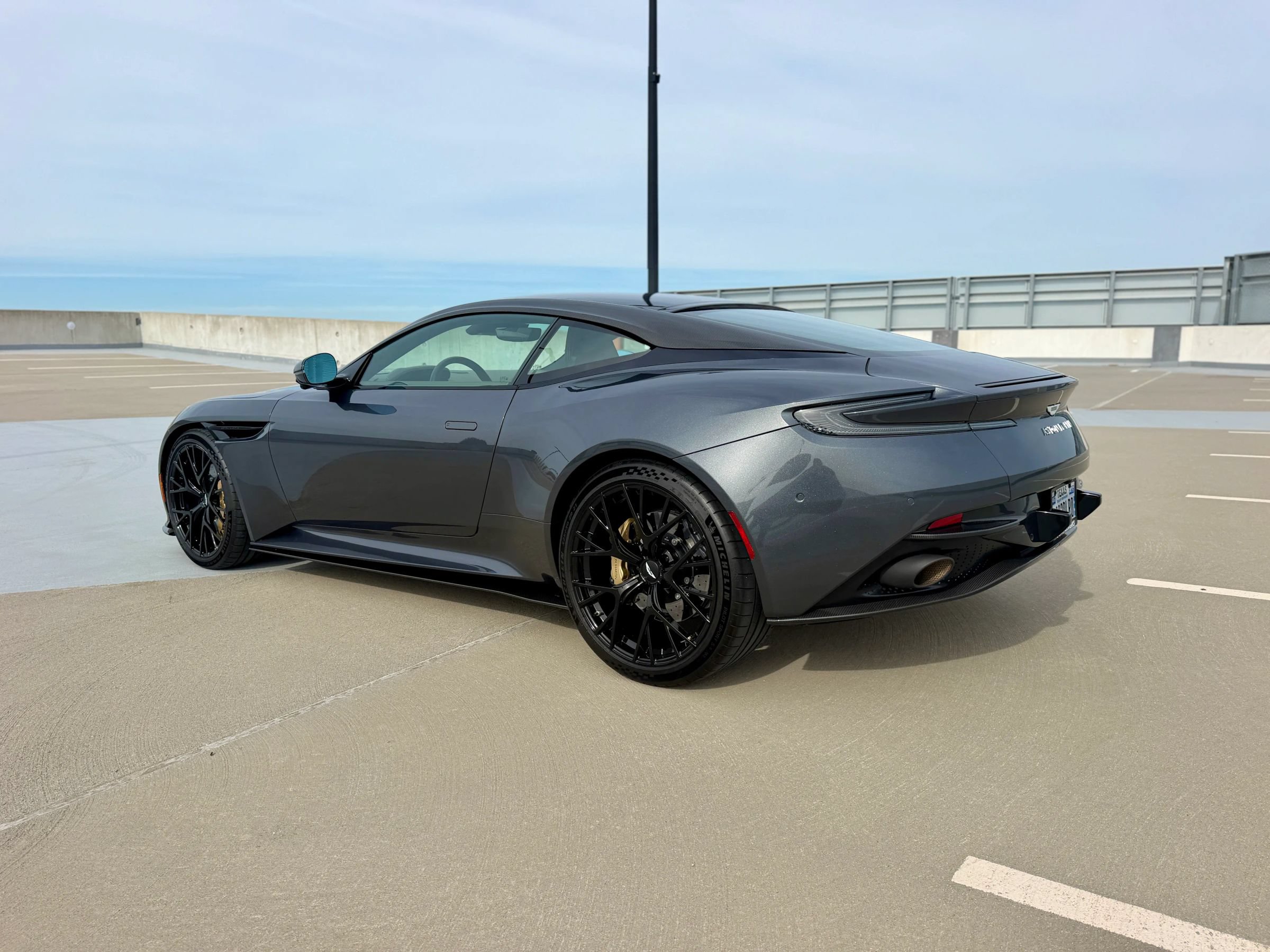 Used 2024 Aston Martin DB12 Coupe RWD image 5