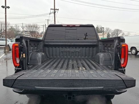 Used 2024 GMC Sierra 1500 AT4X image 27
