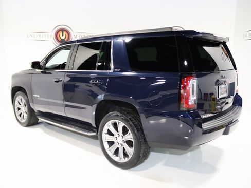 Used 2017 GMC Yukon SLT image 3
