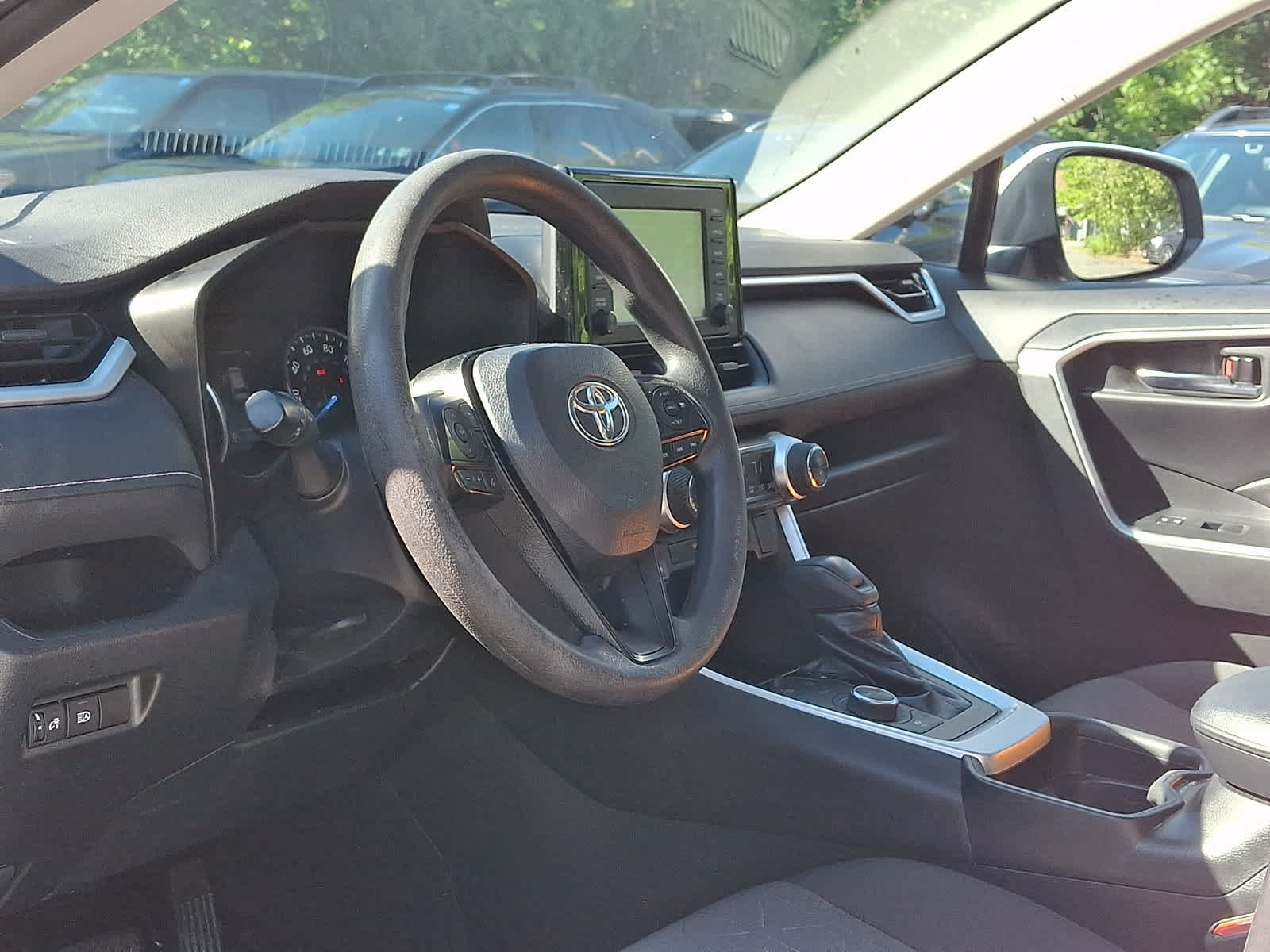 Used 2019 Toyota RAV4 XLE w/ Carpet Mat Package AWD/4WD image 11