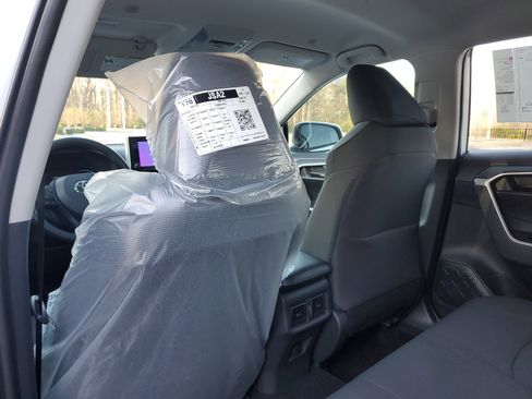 New 2025 Toyota RAV4 LE image 10