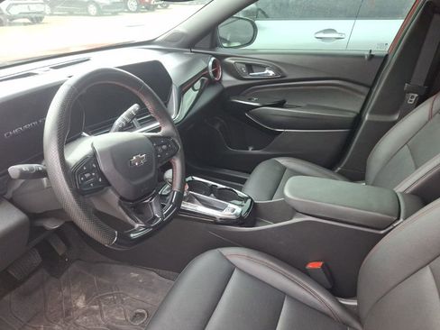 Used 2024 Chevrolet Trax RS w/ Sunroof Package image 10