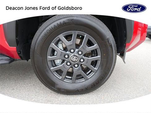 Used 2025 Toyota 4Runner SR5 image 10