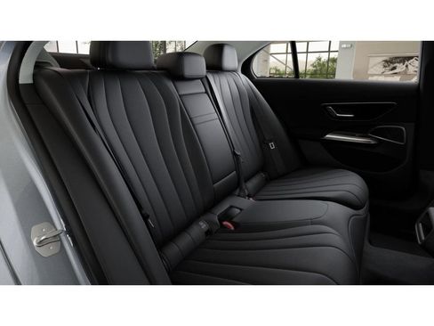New 2026 Mercedes-Benz E 350 4MATIC image 5