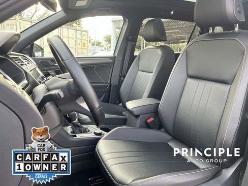 Certified 2022 Volkswagen Tiguan SE R-Line image 13