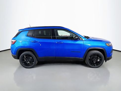 New 2026 Jeep Compass Latitude AWD/4WD image 8