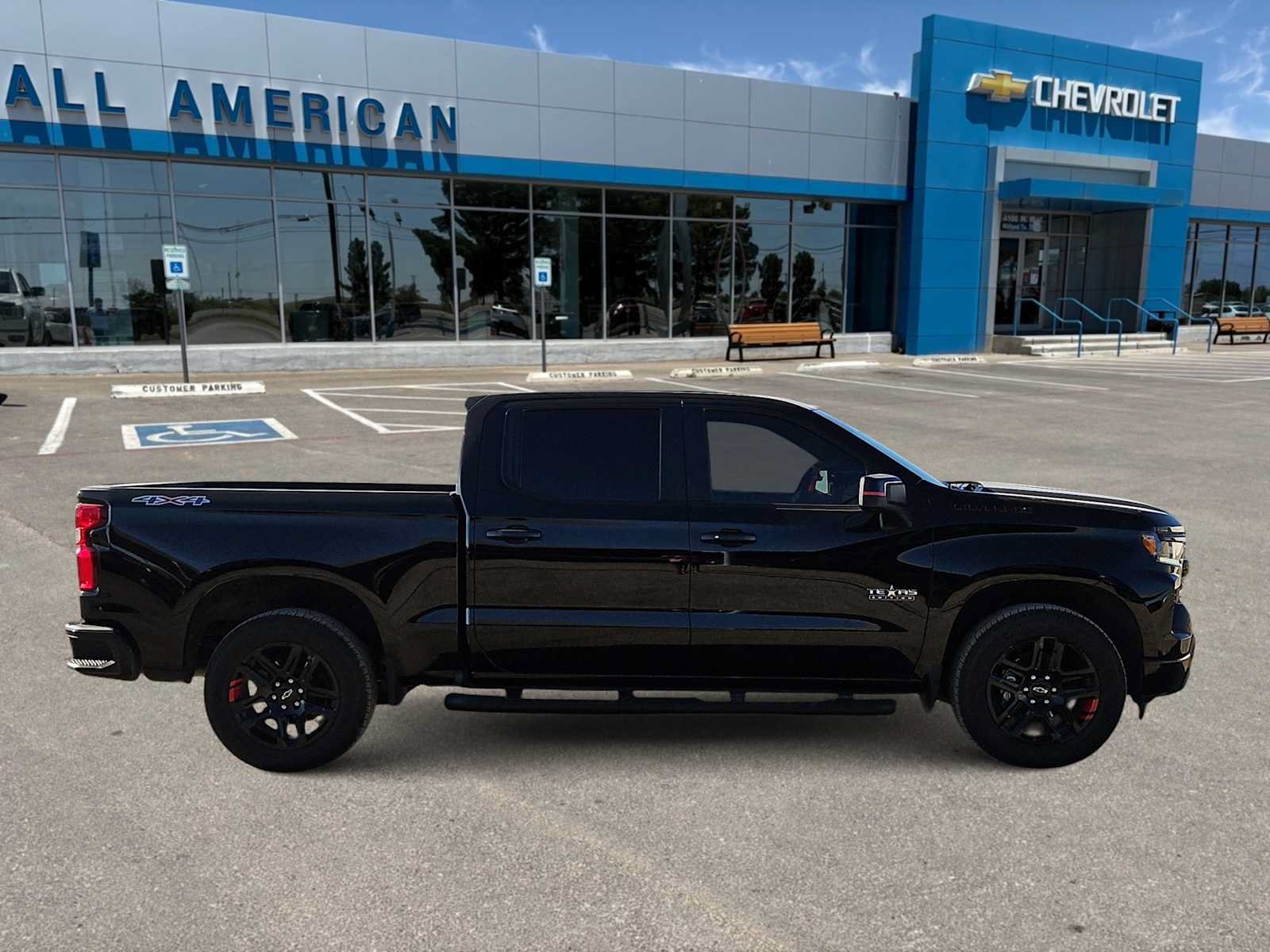 Used 2025 Chevrolet Silverado 1500 RST w/ Redline Edition AWD/4WD image 9