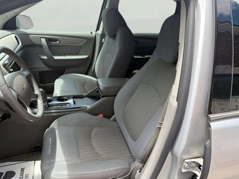 Used 2017 Chevrolet Traverse LT AWD/4WD image 9