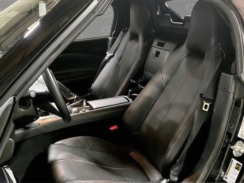 Used 2019 MAZDA MX-5 Miata Grand Touring w/ GT-S Package image 13