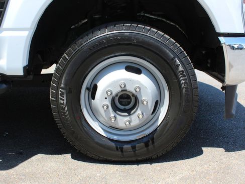 Used 2024 Ford F350 XL w/ XL Chrome Package AWD/4WD image 54