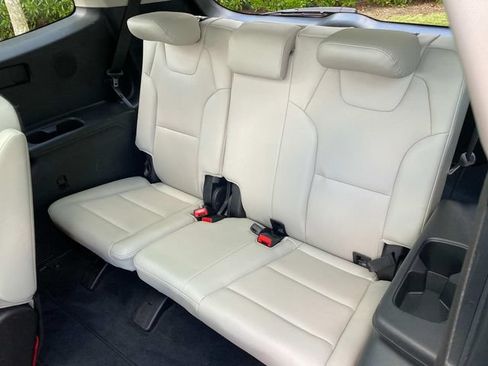Used 2021 Kia Telluride SX w/ SX Prestige Package AWD/4WD image 10