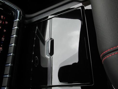 New 2026 GMC Yukon AT4 Ultimate w/ LPO, Floor Liner Package AWD/4WD image 35