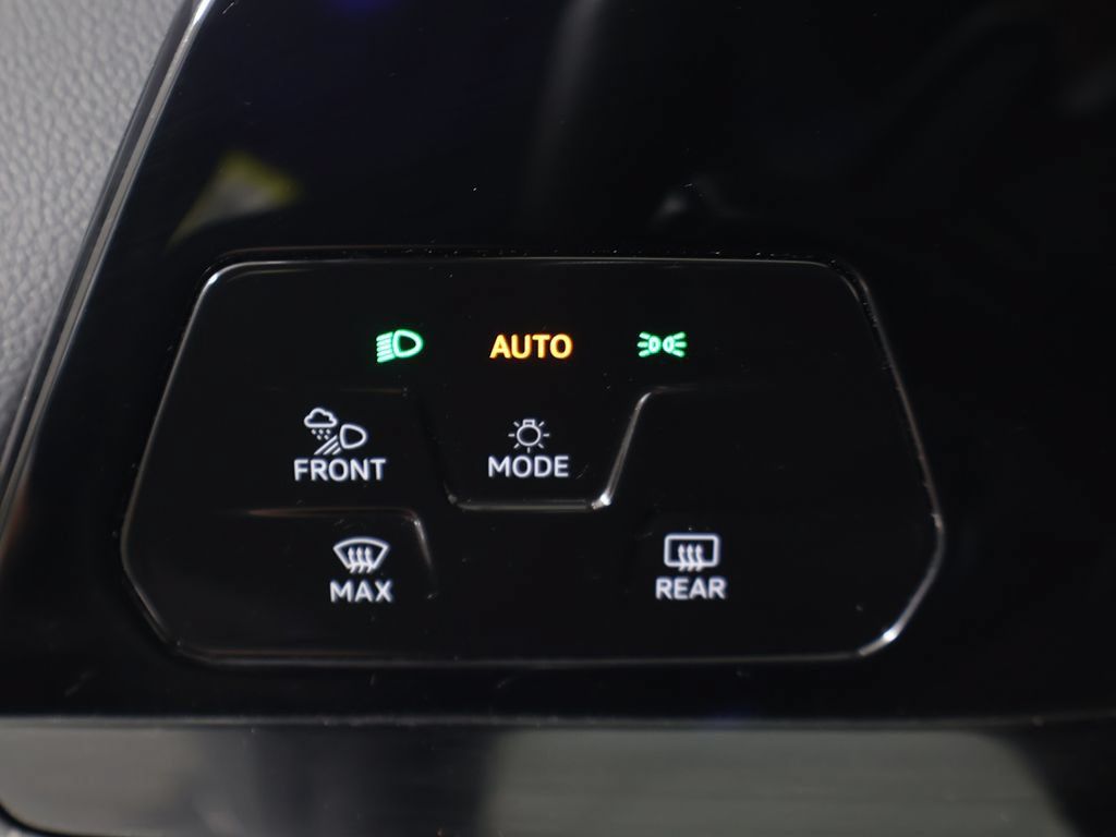 Used 2024 Volkswagen Golf R AWD/4WD image 43