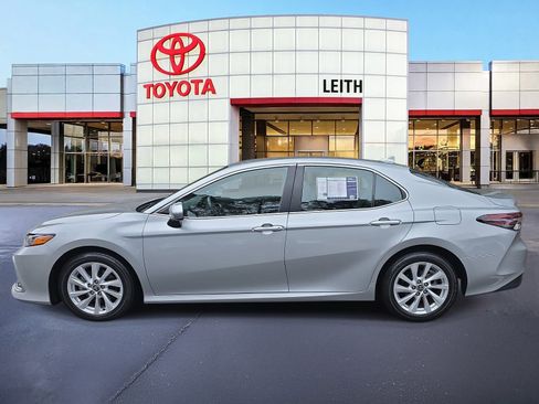 Used 2023 Toyota Camry LE image 8