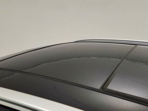 Used 2025 Genesis GV70 2.5T w/ Select Package image 10