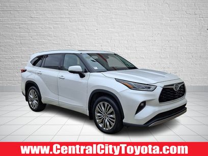 Certified 2023 Toyota Highlander Platinum