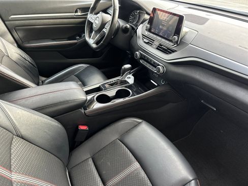 Used 2024 Nissan Altima 2.5 SR image 14