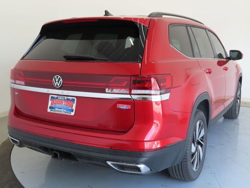 New 2025 Volkswagen Atlas SE image 4