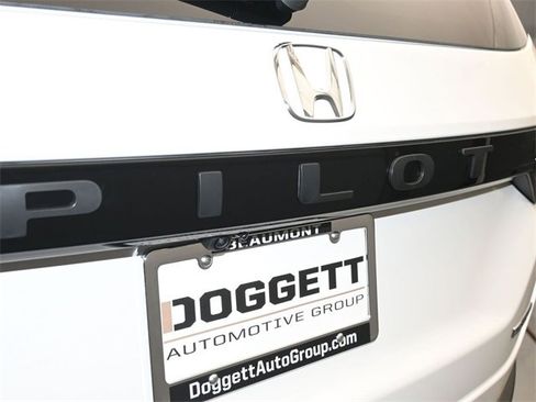 New 2025 Honda Pilot Touring image 29