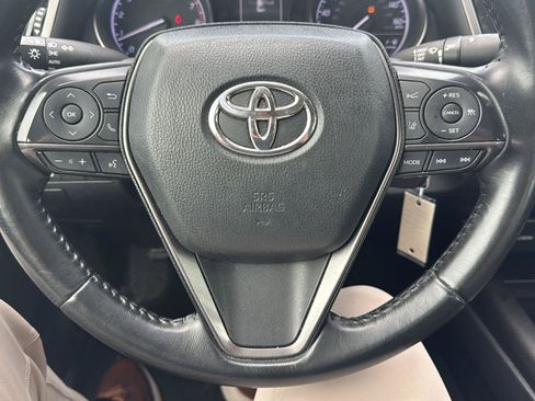 Used 2024 Toyota Camry SE FWD image 12