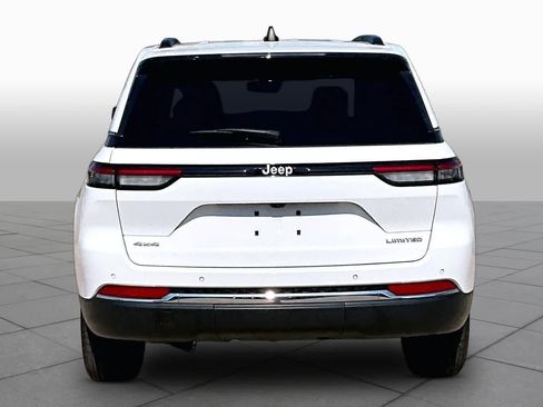 Used 2024 Jeep Grand Cherokee Limited w/ Trailer Tow Package AWD/4WD image 5