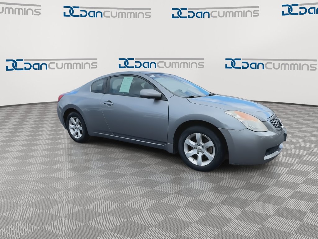 Used 2009 Nissan Altima 2.5 S w/ Premium Pkg FWD image 2