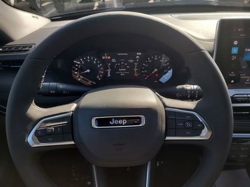 New 2026 Jeep Compass Latitude AWD/4WD image 30