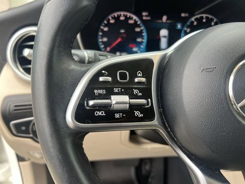 Used 2022 Mercedes-Benz GLC 300 image 19