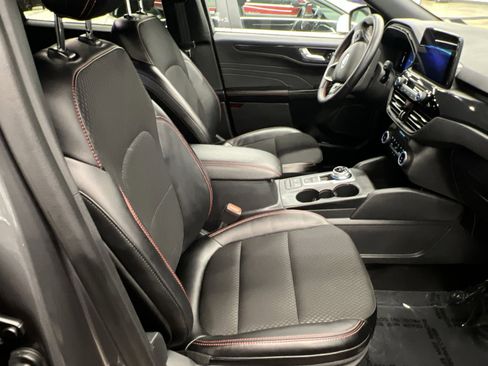 Used 2025 Ford Escape ST-Line image 23