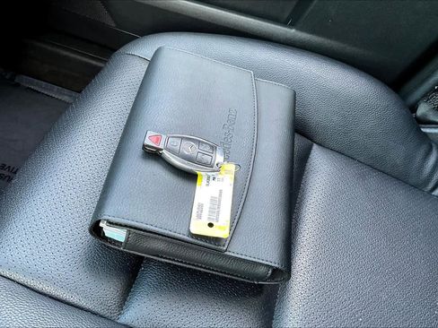 Used 2013 Mercedes-Benz GLK 350 4MATIC image 14