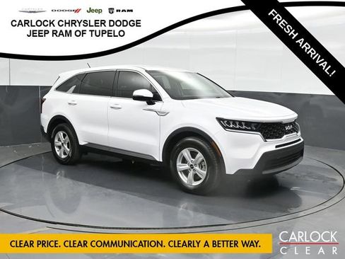 Used 2023 Kia Sorento LX FWD image 5