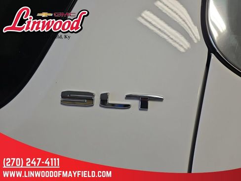 Used 2023 GMC Acadia SLT FWD image 10