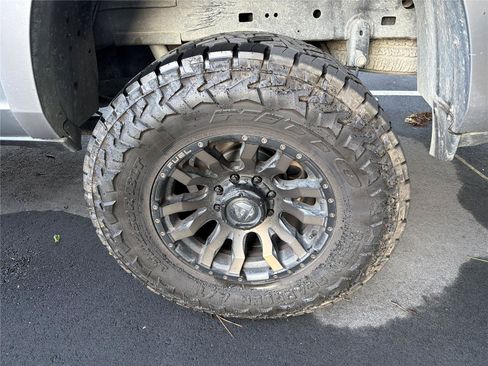 Used 2019 RAM 2500 Laramie AWD/4WD image 12