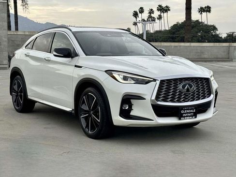 Certified 2023 INFINITI QX55 Luxe w/ Cargo Package image 2