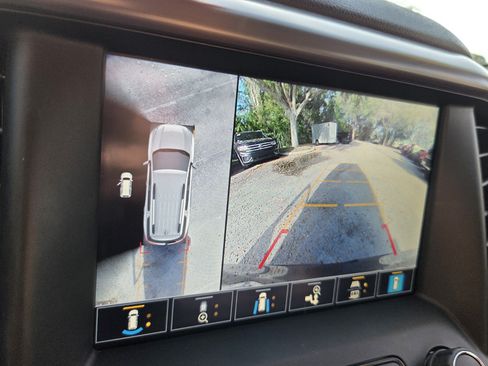 Certified 2023 GMC Acadia AT4 w/ Technology Package AWD/4WD image 29