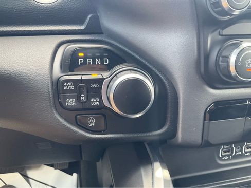 Used 2022 RAM 1500 Big Horn AWD/4WD image 11
