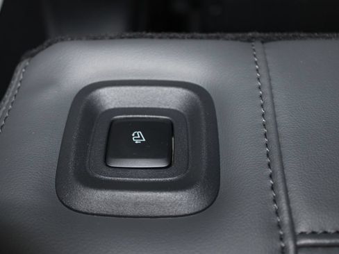 New 2026 Ford Expedition Active RWD image 35