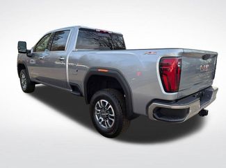 New 2026 GMC Sierra 3500 SLT w/ SLT Convenience Package AWD/4WD video 3