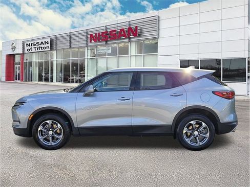 Used 2025 Chevrolet Blazer LT image 7