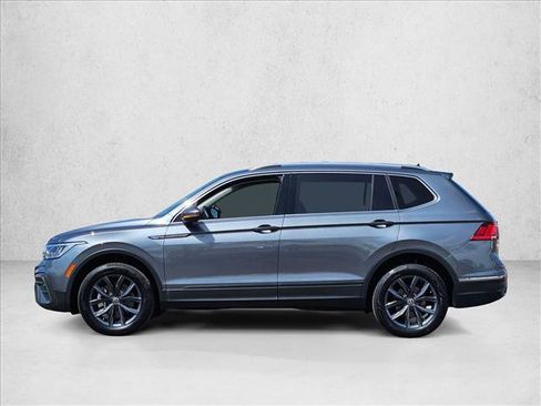 Used 2023 Volkswagen Tiguan SE FWD image 9